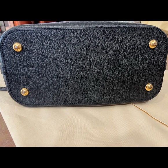 Like New Louis Vuitton Mazarine MM Empreinte Monogram Crossbody Tote bag - Picture 6 of 11